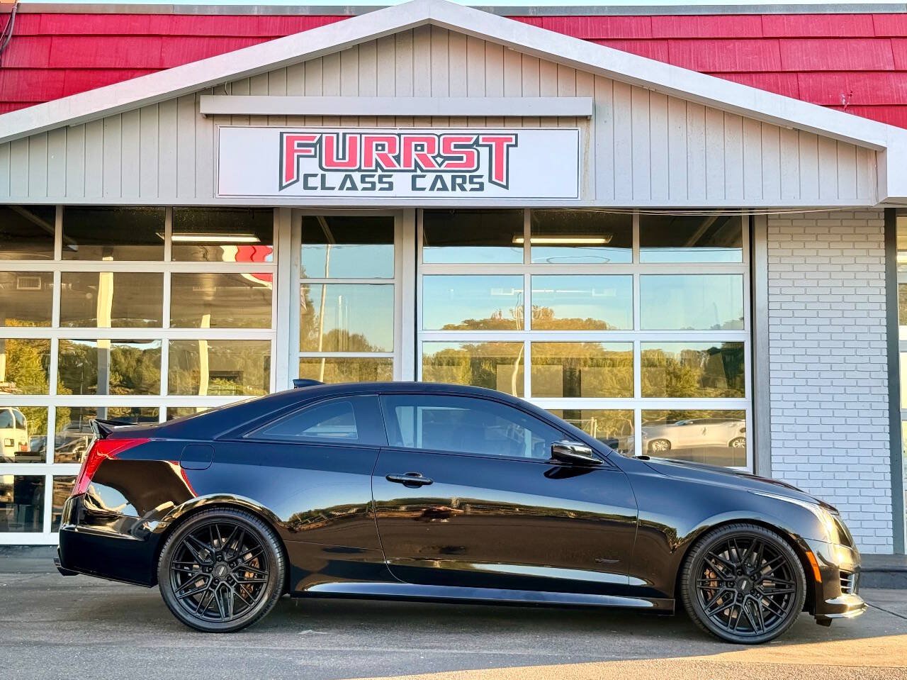 Used 2017 Cadillac ATS V w/ Luxury Package RWD image 2