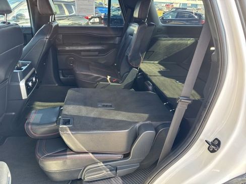 Used 2024 Ford Expedition Limited image 34