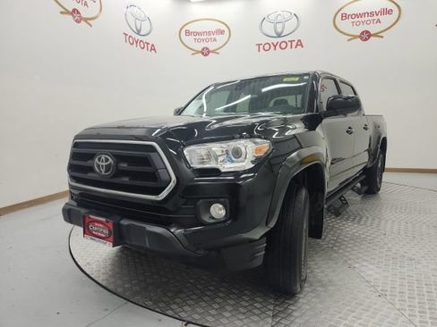 Used 2022 Toyota Tacoma SR5 RWD image 2