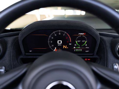 Used 2020 McLaren 720S Performance RWD image 43