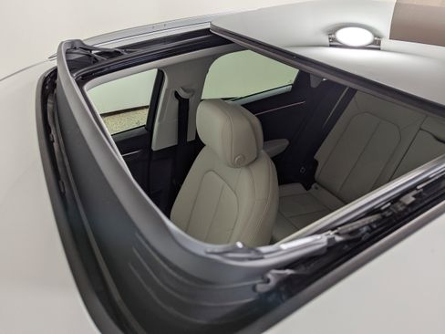 Certified 2025 Audi Q3 2.0T Premium Plus w/ Premium Plus Package image 34