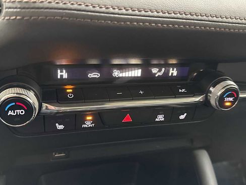 Used 2020 MAZDA MAZDA3 Sedan w/ Preferred Package image 21