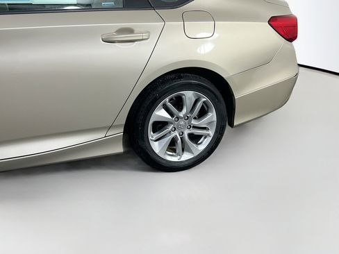 Used 2019 Honda Accord LX image 28
