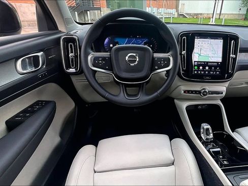 Certified 2026 Volvo XC40 B5 Ultra AWD/4WD image 7