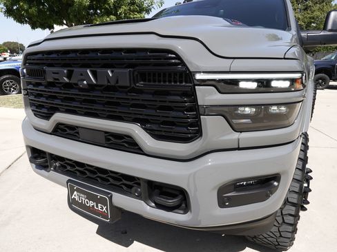 Used 2026 RAM 3500 Limited AWD/4WD image 32