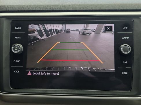 Used 2021 Volkswagen Atlas SE w/ Panoramic Sunroof Package FWD image 16