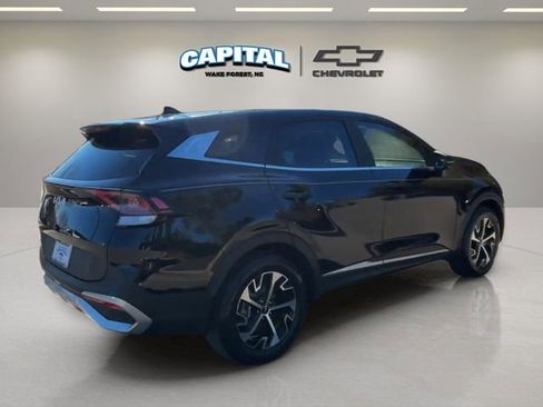 Used 2024 Kia Sportage EX image 5