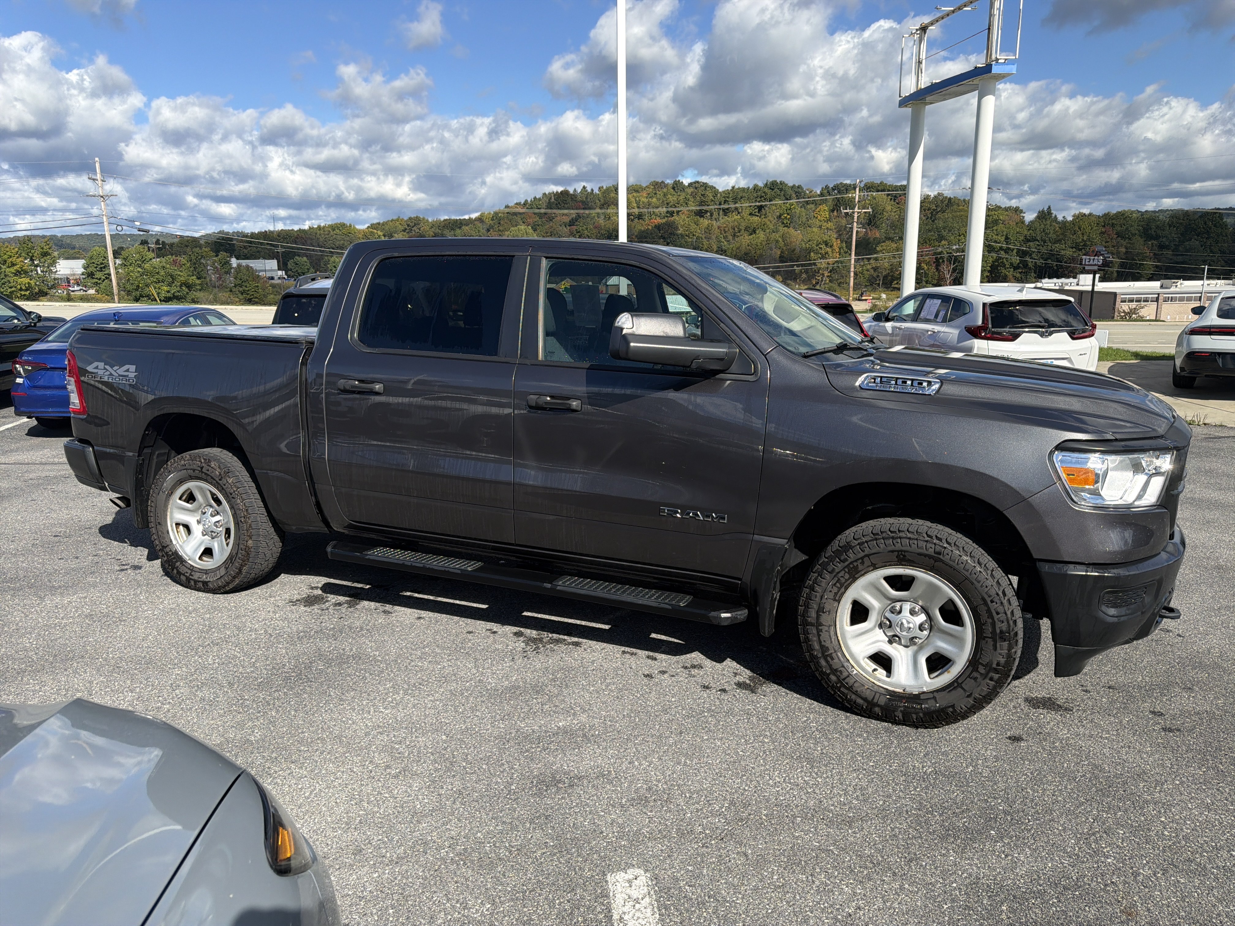 Used 2019 RAM 1500 Tradesman AWD/4WD image 2