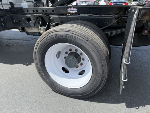 Used 2023 Ford F450 XLT w/ XLT Value Package AWD/4WD image 8