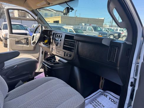 Used 2017 Chevrolet Express 3500 LT w/ LT Preferred Equipment Group image 37