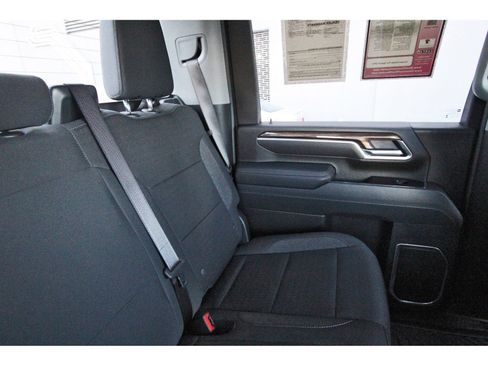 Used 2025 Chevrolet Silverado 2500 LT w/ Convenience Package AWD/4WD image 15
