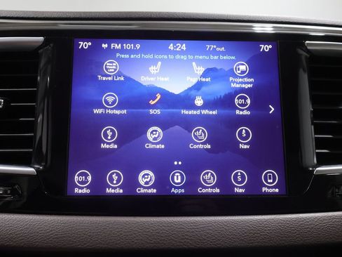 Used 2018 Chrysler Pacifica Touring-L Plus FWD image 36