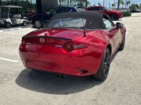 Used 2026 MAZDA MX-5 Miata Club w/ Interior Package RWD image 9