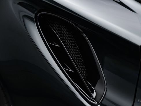 Used 2025 Lotus Emira RWD image 37