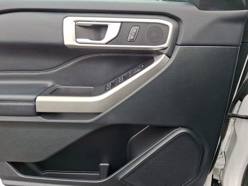 Used 2023 Ford Explorer XLT w/ Class IV Trailer Tow Package image 14