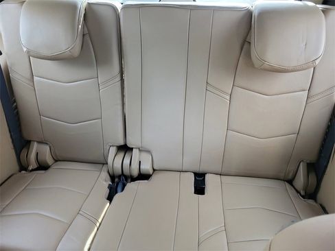 Used 2019 Cadillac Escalade Platinum image 23