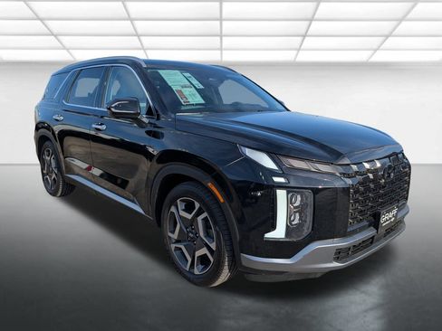 Used 2023 Hyundai Palisade SEL AWD/4WD image 1