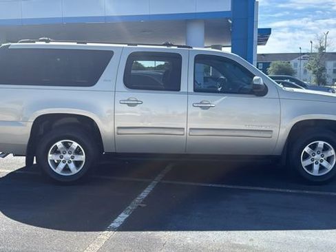Used 2012 GMC Yukon XL SLT RWD image 8