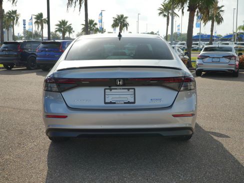 Used 2025 Honda Accord Sport image 6