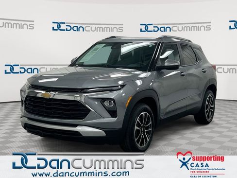 Used 2025 Chevrolet TrailBlazer LT AWD/4WD image 1