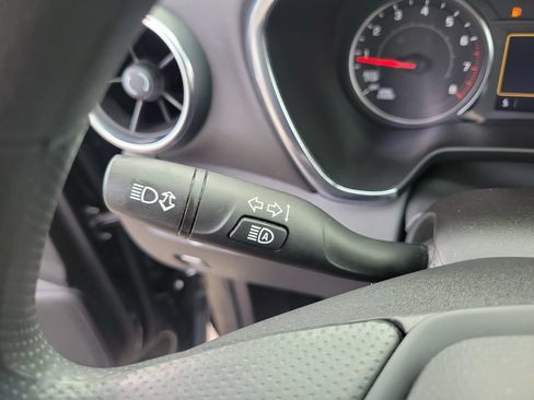 Used 2025 Chevrolet Blazer LT FWD image 28