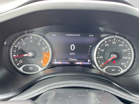 Certified 2018 Jeep Renegade Trailhawk w/ Cold Weather Group II AWD/4WD image 31