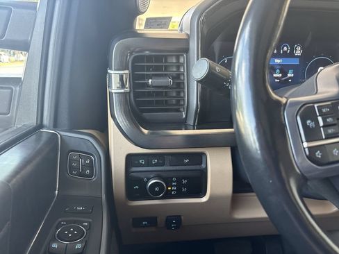 Used 2023 Ford F350 Lariat w/ Lariat Ultimate Package AWD/4WD image 18