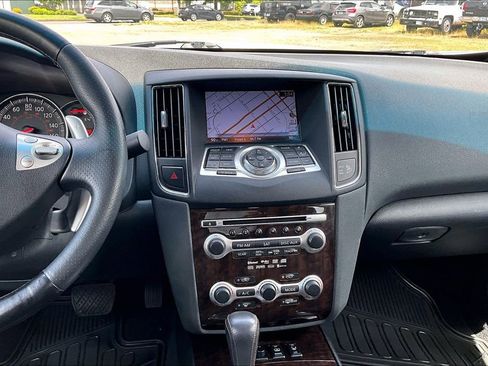 Used 2010 Nissan Maxima 3.5 SV w/ Premium Pkg FWD image 8