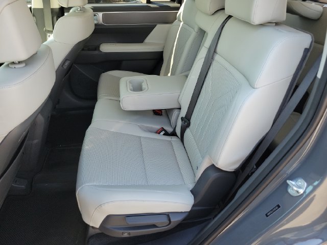 Used 2026 Hyundai Santa Fe SEL FWD image 25