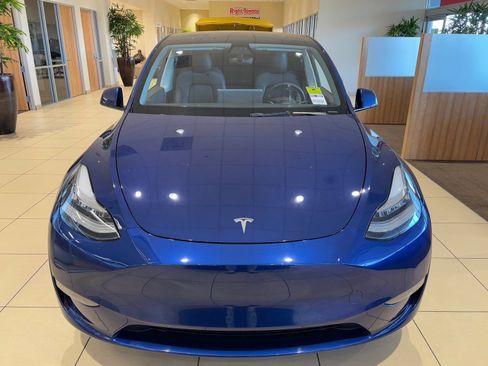 Used 2021 Tesla Model Y Long Range image 6
