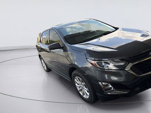 Certified 2019 Chevrolet Equinox LS FWD image 2