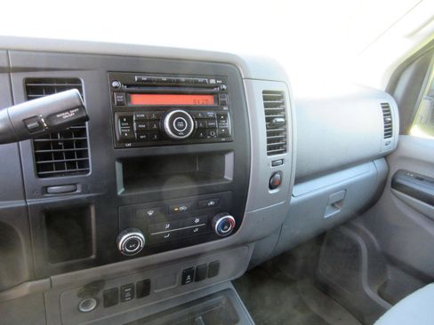 Used 2016 Nissan NV 2500 SV RWD image 33