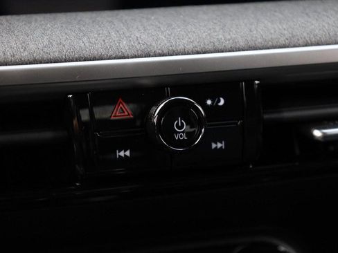 New 2026 Nissan Kicks SV image 13