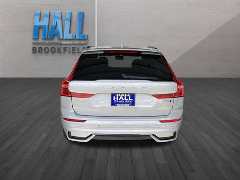 Used 2024 Volvo XC60 B5 Core image 4