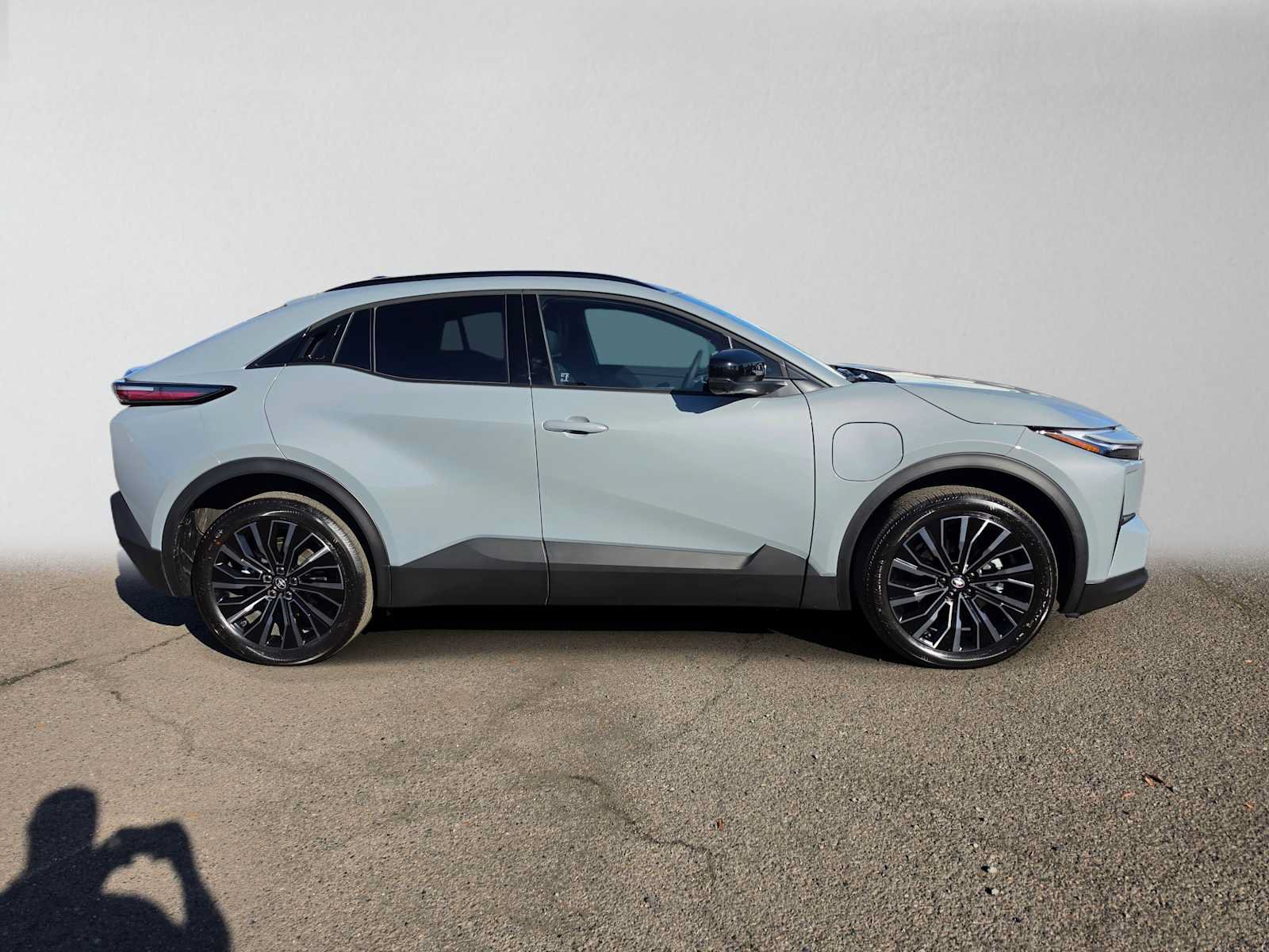 Certified 2026 Toyota C-HR AWD/4WD image 2