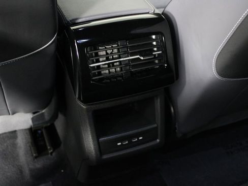 Used 2024 Volkswagen ID.4 2WD image 21