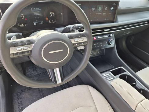 Used 2025 Hyundai Sonata SEL FWD image 15