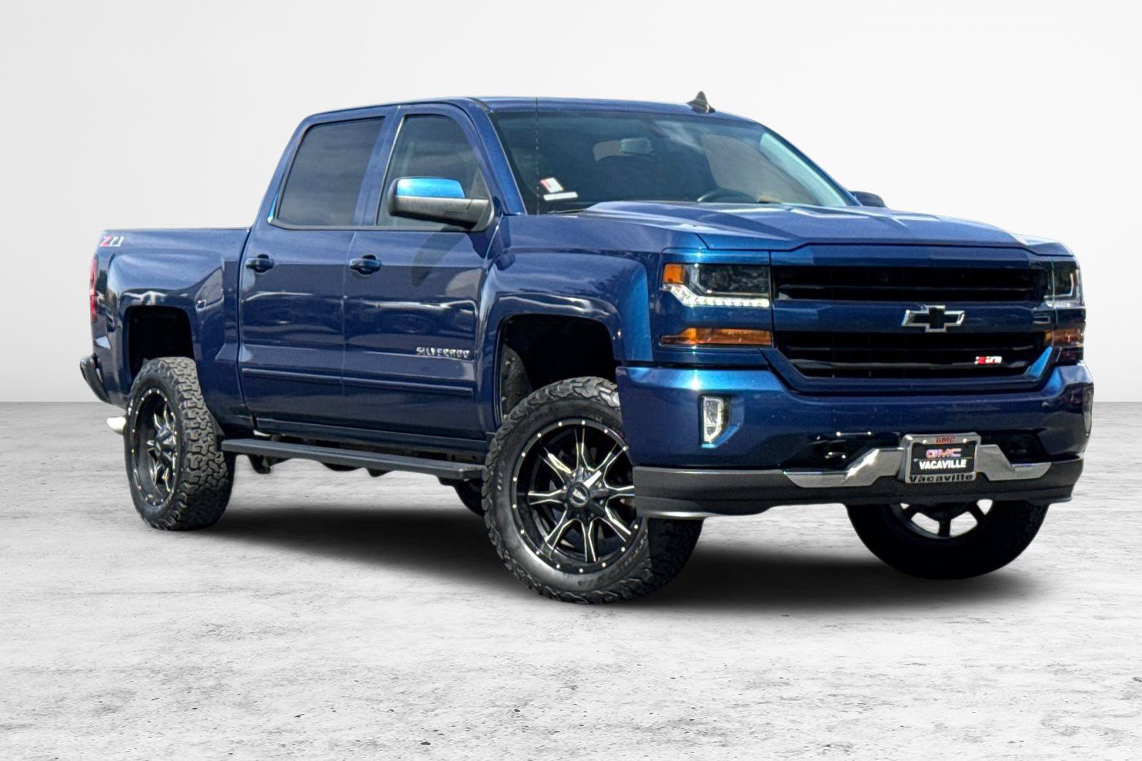 Used 2018 Chevrolet Silverado 1500 LT w/ All Star Edition AWD/4WD image 2