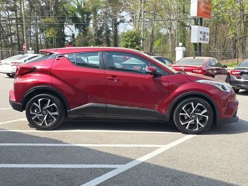 Used 2018 Toyota C-HR XLE image 6