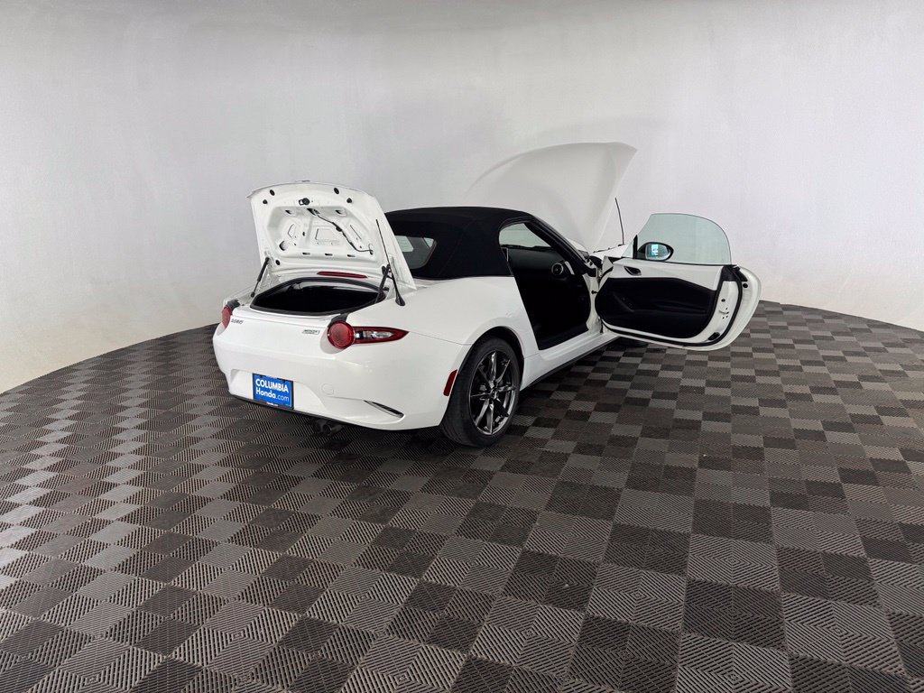 Used 2017 MAZDA MX-5 Miata Grand Touring RWD image 18