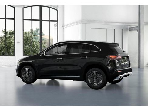 Used 2025 Mercedes-Benz GLA 250 4MATIC image 31