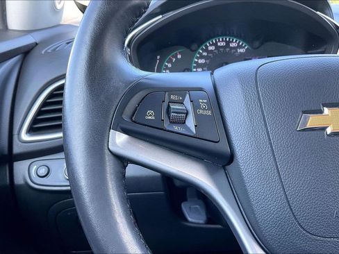 Used 2020 Chevrolet Trax LT w/ LT Convenience Package FWD image 18