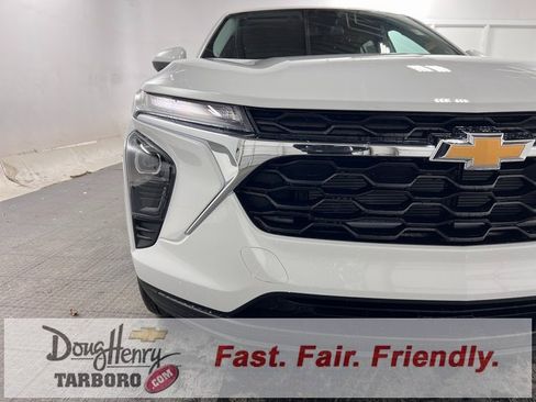 New 2026 Chevrolet Trax LS w/ LS Convenience Package image 10