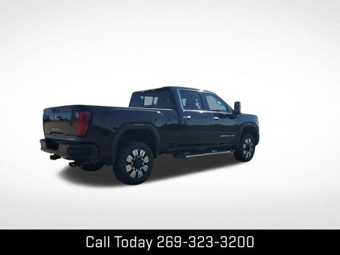 New 2026 GMC Sierra 2500 Denali w/ Denali Reserve Package image 8