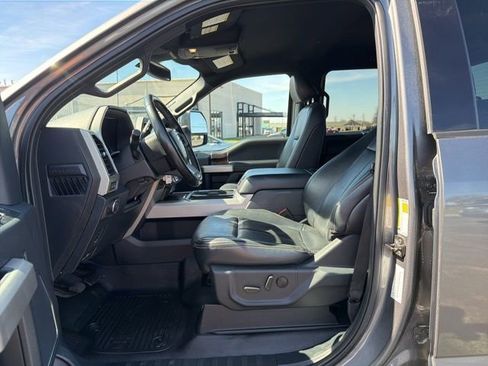 Used 2022 Ford F250 Lariat w/ Tremor Off-Road Package image 9