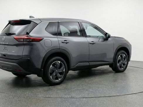 Used 2025 Nissan Rogue SV AWD/4WD image 9