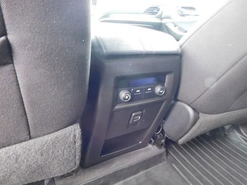 Used 2020 Chevrolet Traverse LT AWD/4WD image 12