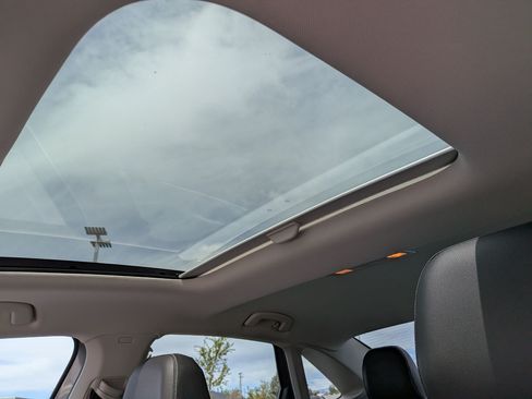 Used 2024 Volkswagen Jetta SE w/ Panoramic Sunroof Package FWD image 29