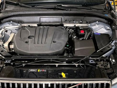 Certified 2023 Volvo XC60 B5 Ultimate w/ Climate Package image 11