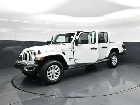 Used 2023 Jeep Gladiator Sport AWD/4WD image 22